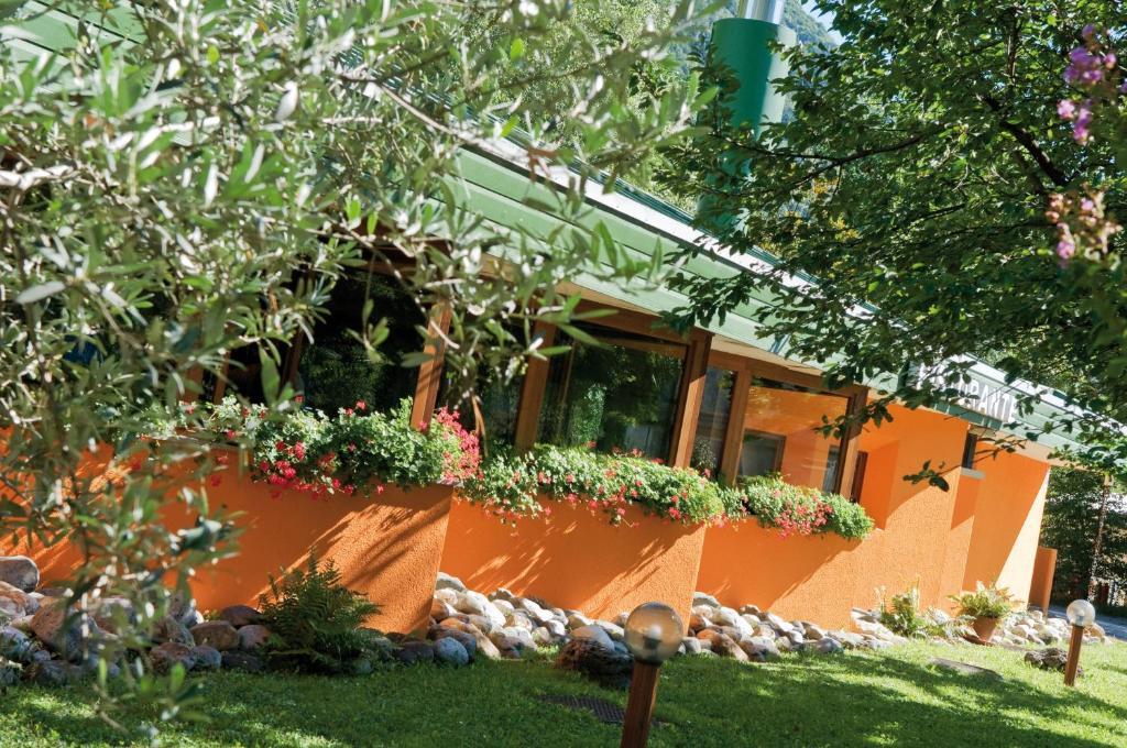 Hotel Carnia Venzone Luaran gambar
