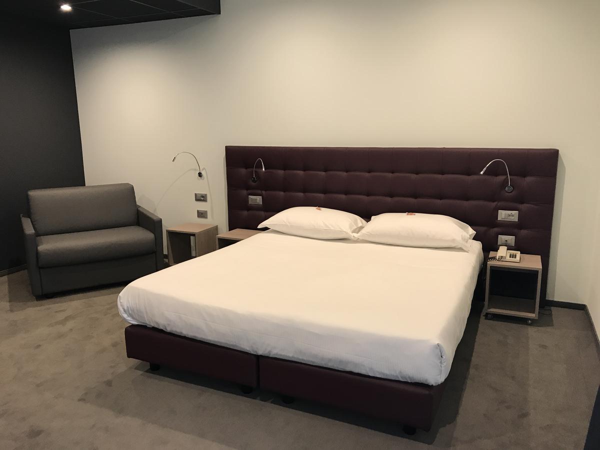 Hotel Carnia Venzone Luaran gambar