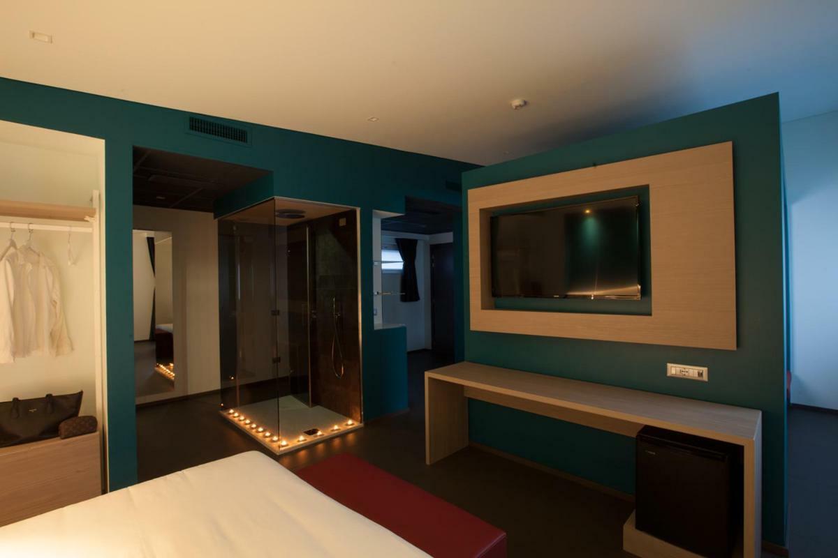 Hotel Carnia Venzone Luaran gambar